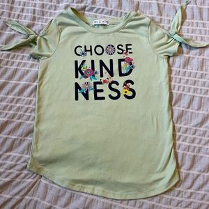 Girls Green Graphic Tee size 6